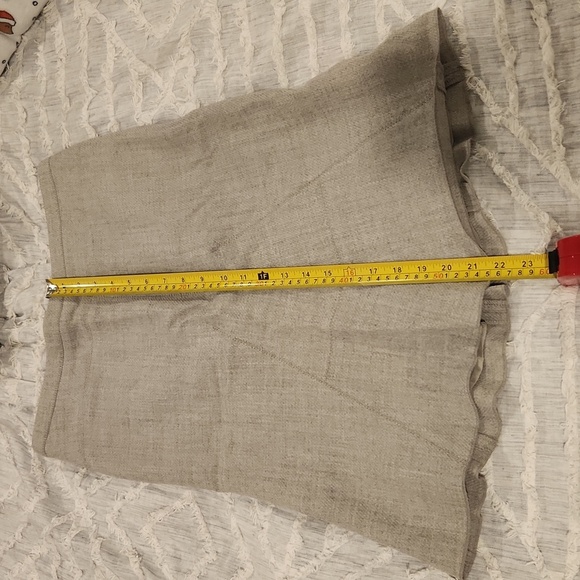 BCBGMaxAzria Gray Knee-Length Pencil Skirt Size 2! - Picture 10 of 10